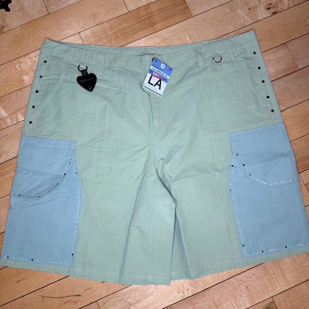 Lifted Anchors Bella jeweled cargo shorts Sage Size 38 MSRP $98